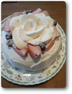 薔薇のいちごケーキ